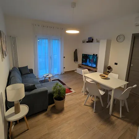 Eleven - 4 Guests Apartment Novara