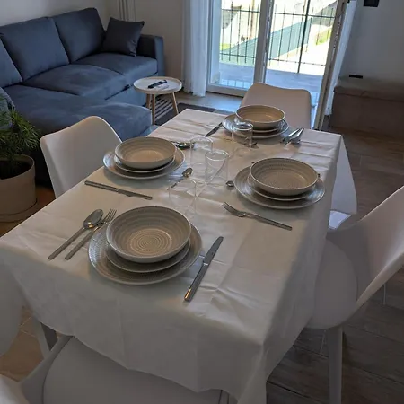 Eleven - 4 Guests * نوفارا