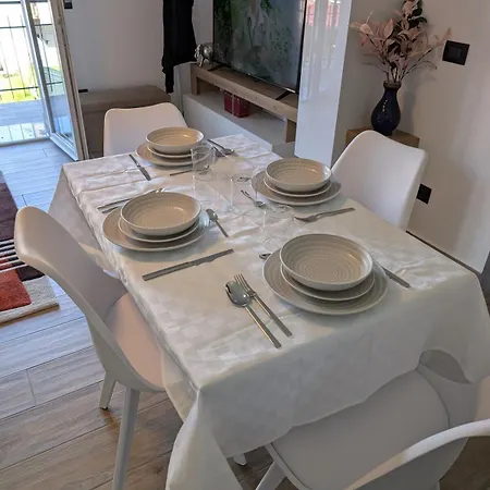 Eleven - 4 Guests Apartment *