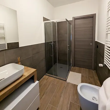 Eleven - 4 Guests Apartament *