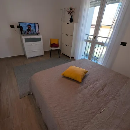 Apartment Eleven - 4 Guests Novara