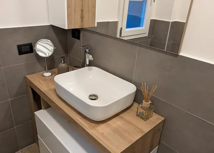 Eleven - 4 Guests Apartamento Novara