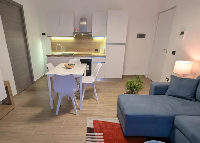 Eleven - 4 Guests